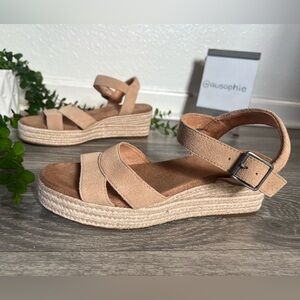 TOMS Audrey Espadrille Natural Linen Tan Rope Wrapped Wedge Sandals. Size 8